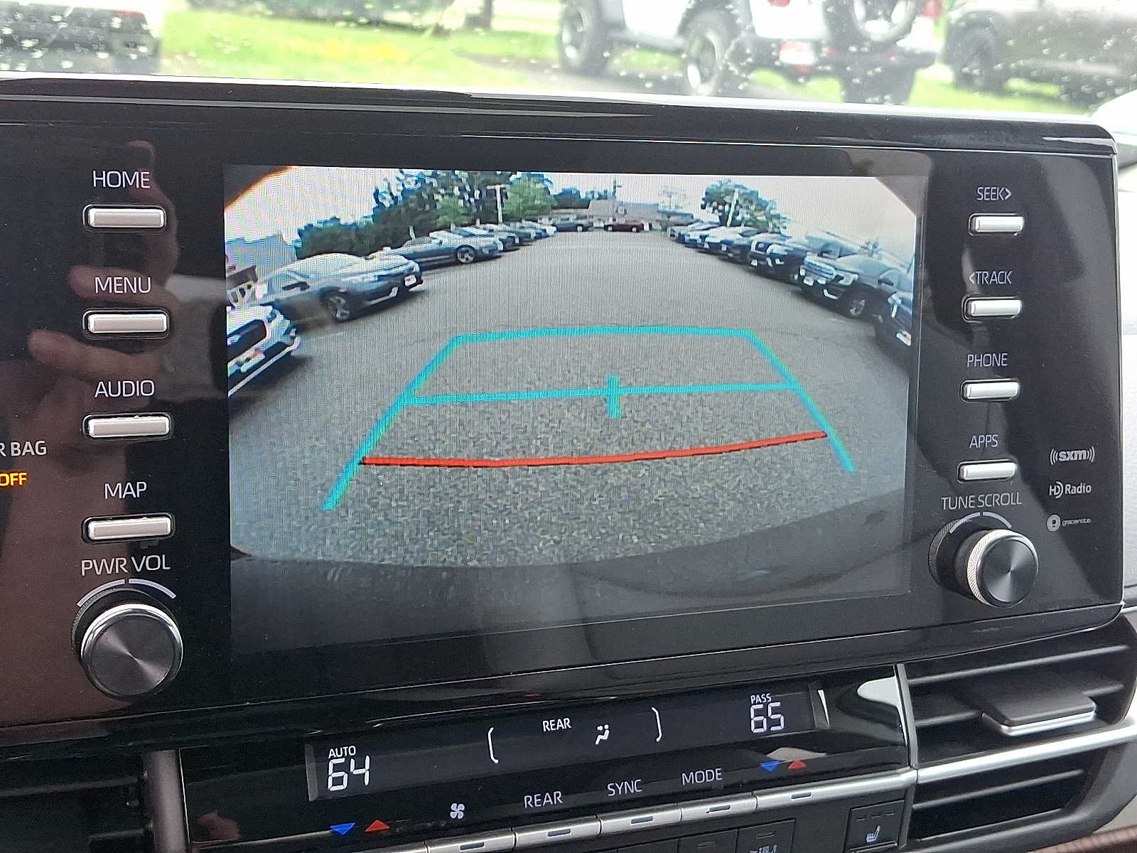2021 Toyota Sienna XLE 21