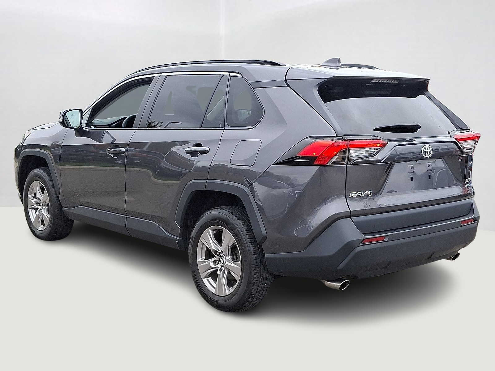 Thumbnail: 2022 Toyota RAV4 - 9