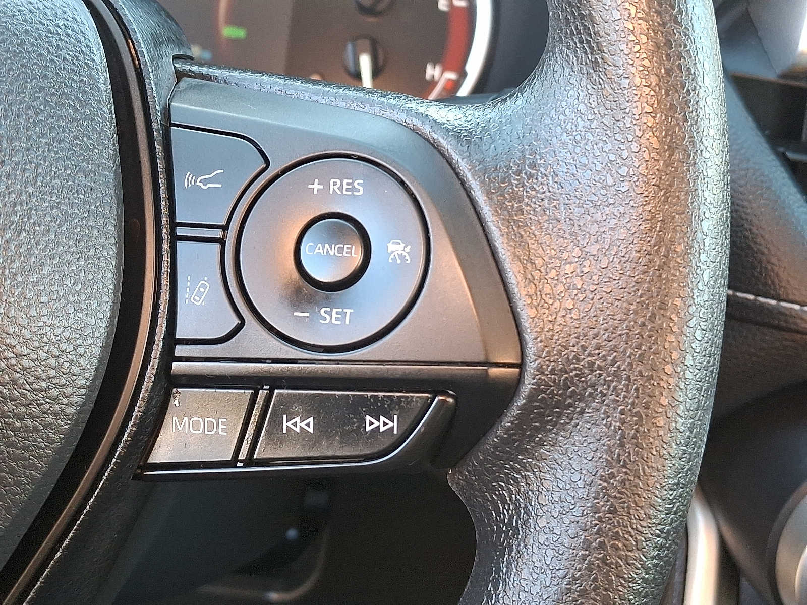 Thumbnail: 2025 Toyota RAV4 - 24