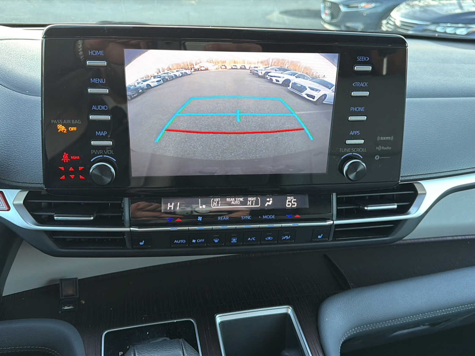 Thumbnail: 2024 Toyota Sienna - 18