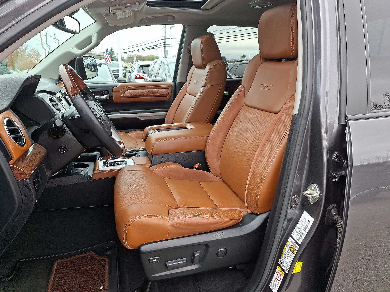 Thumbnail: 2019 Toyota Tundra - 16