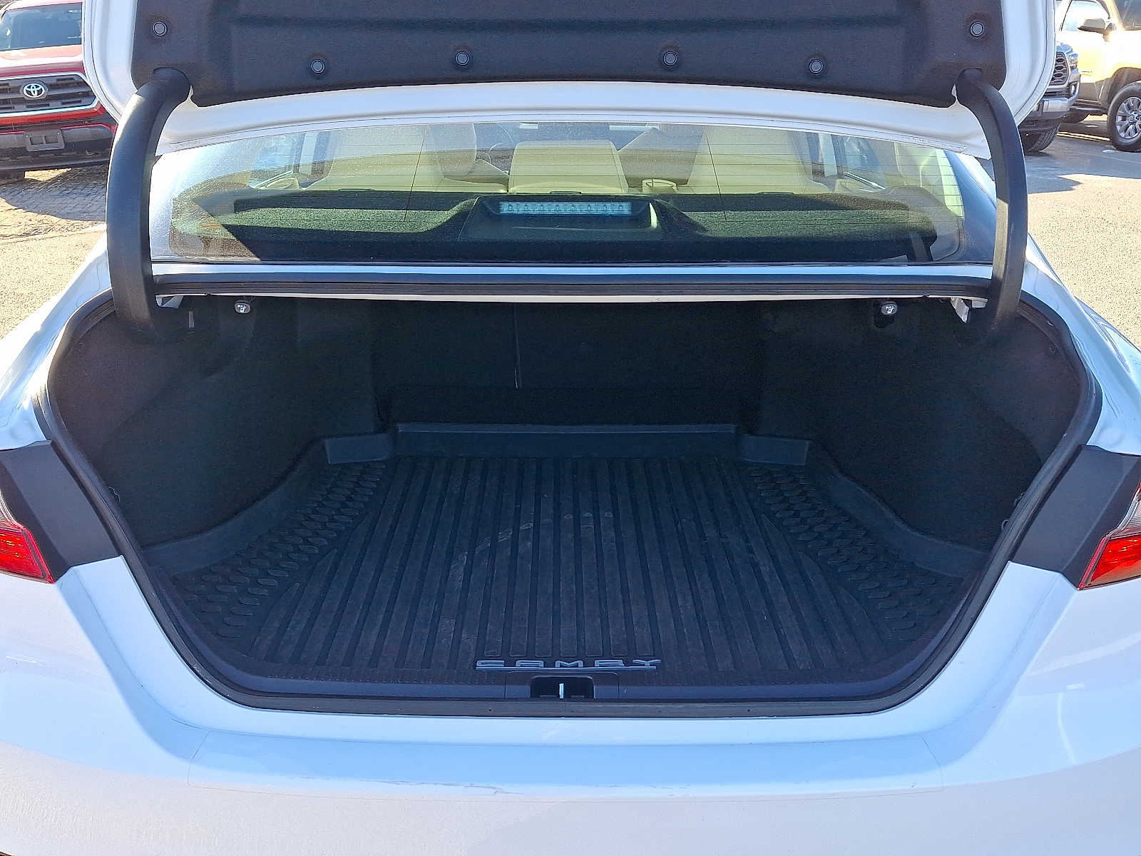 Thumbnail: 2023 Toyota Camry - 27