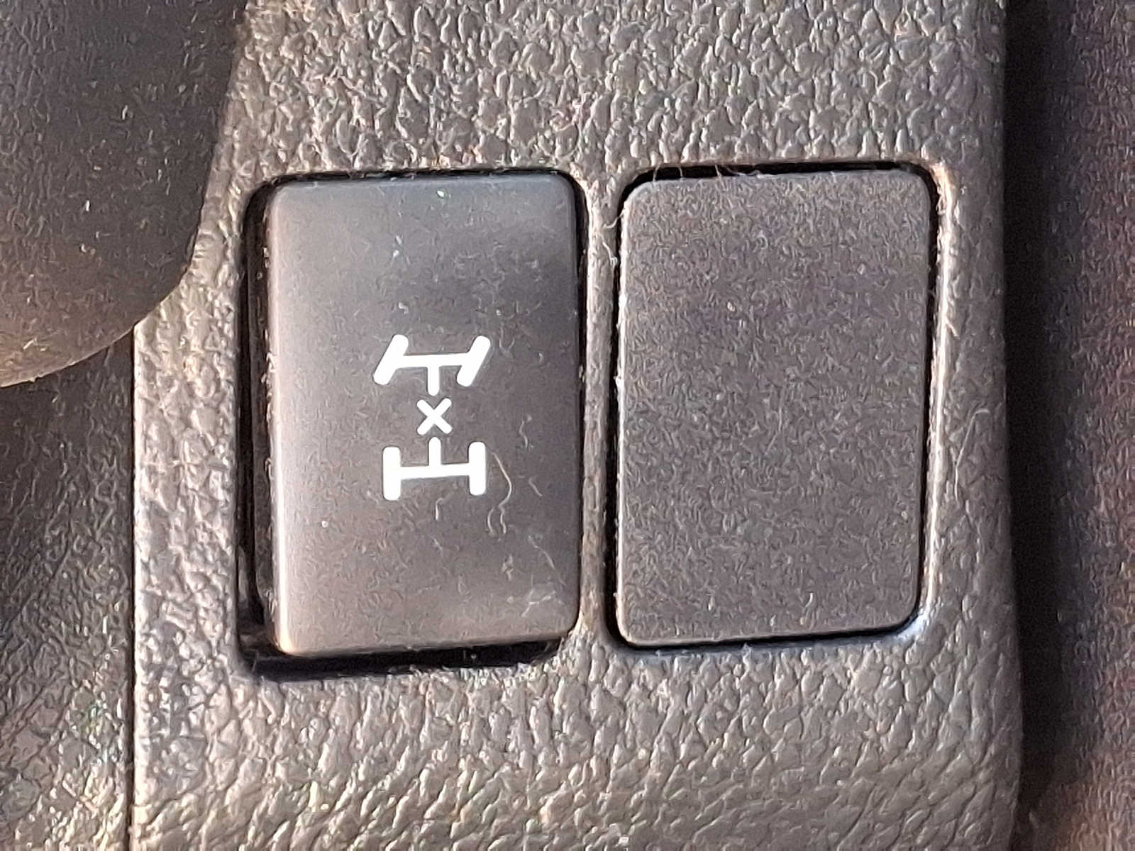 Thumbnail: 2015 Toyota RAV4 - 26