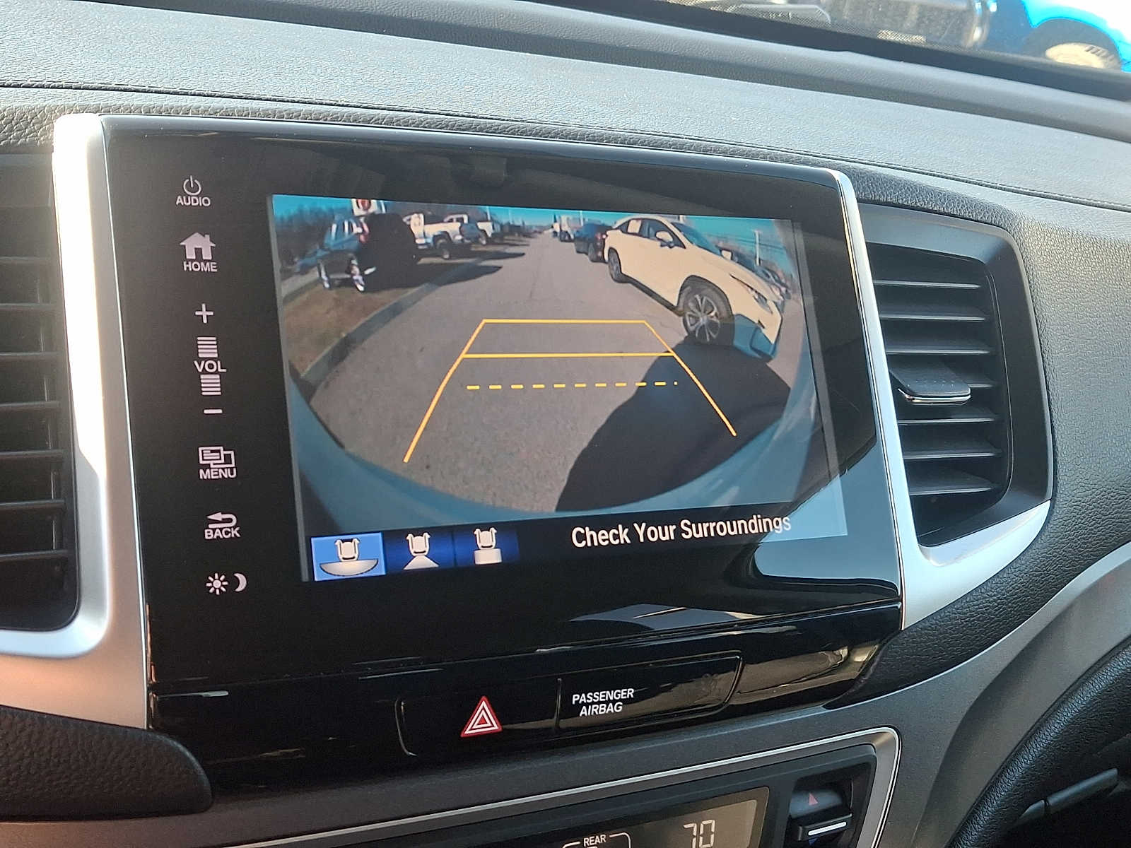 Thumbnail: 2018 Honda Pilot - 18