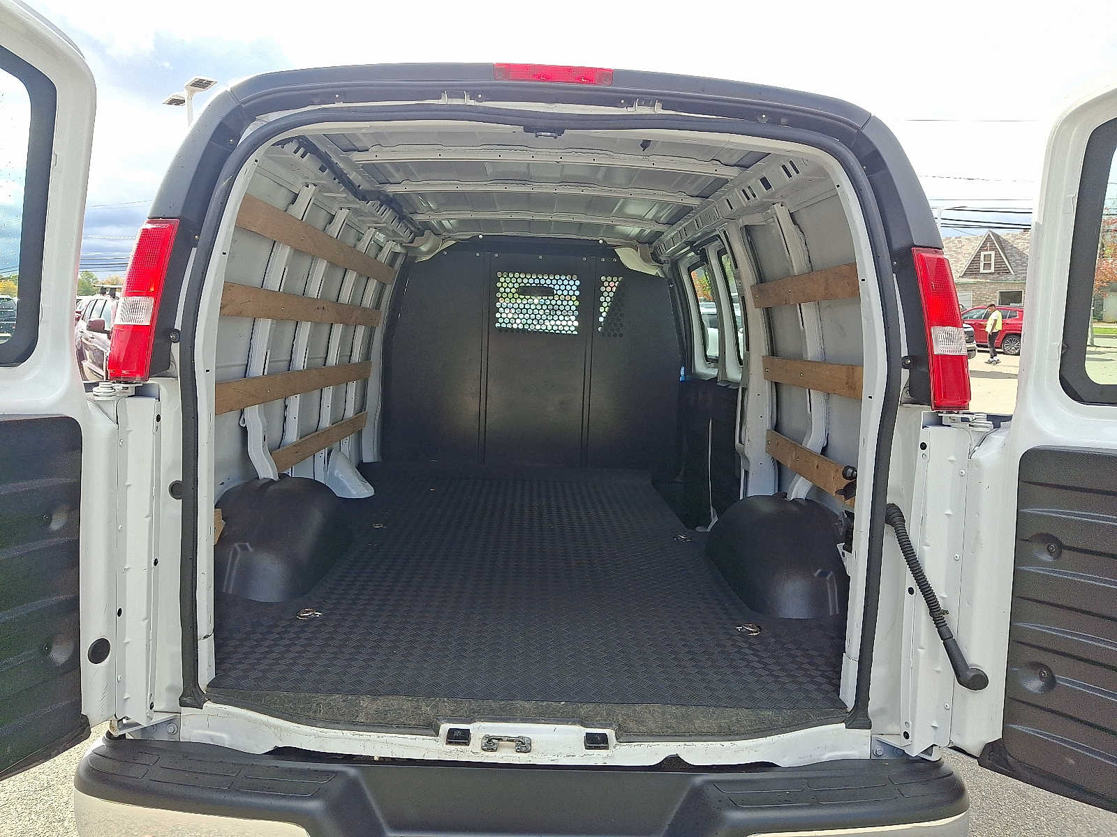 Thumbnail: 2023 Chevrolet Express - 24