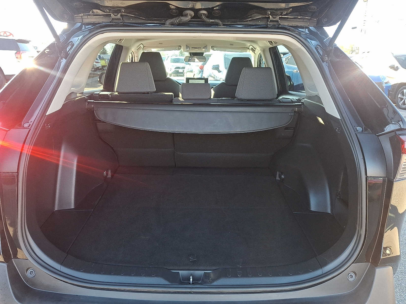 Thumbnail: 2025 Toyota RAV4 - 23