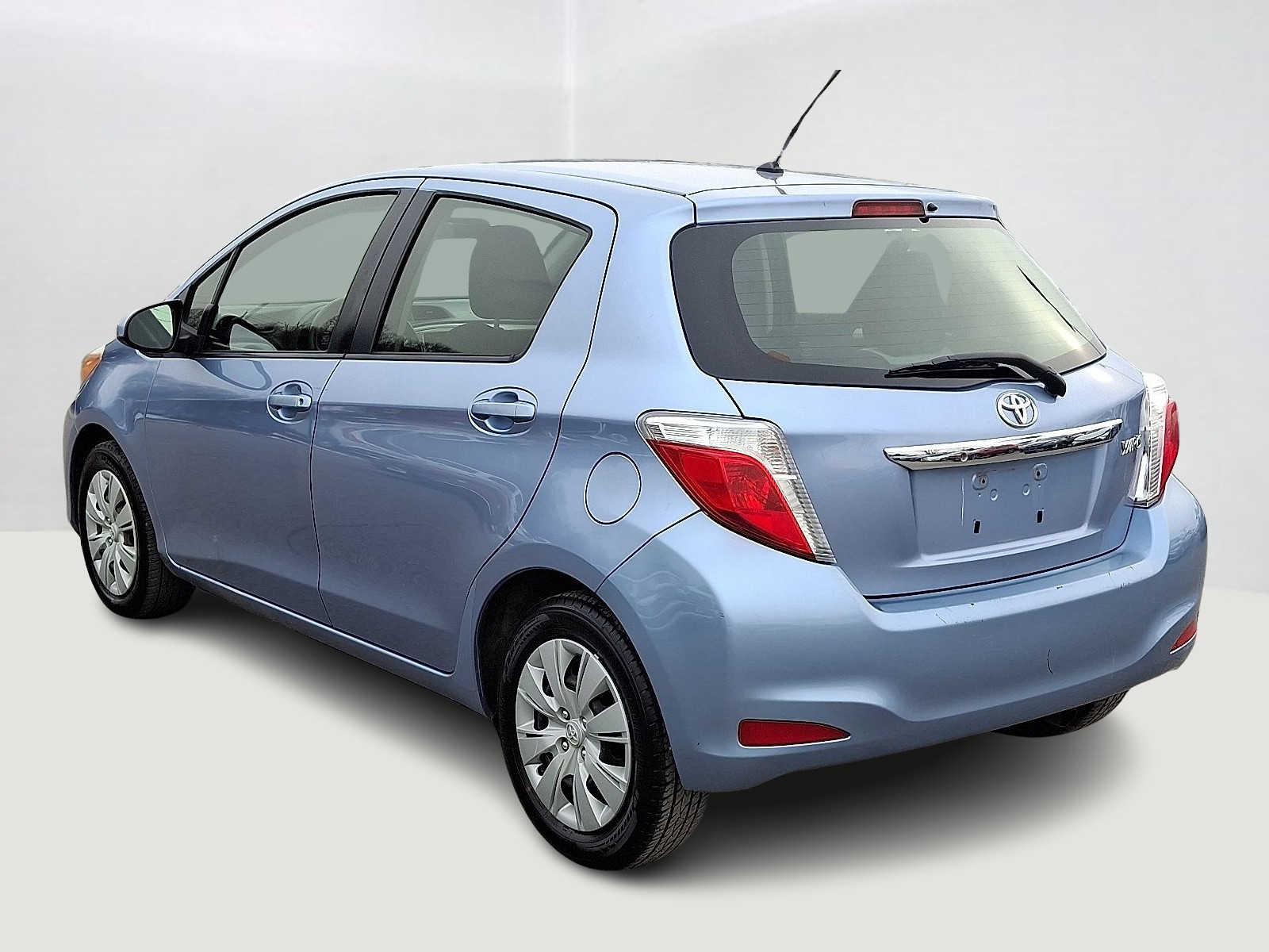 Thumbnail: 2014 Toyota Yaris - 8
