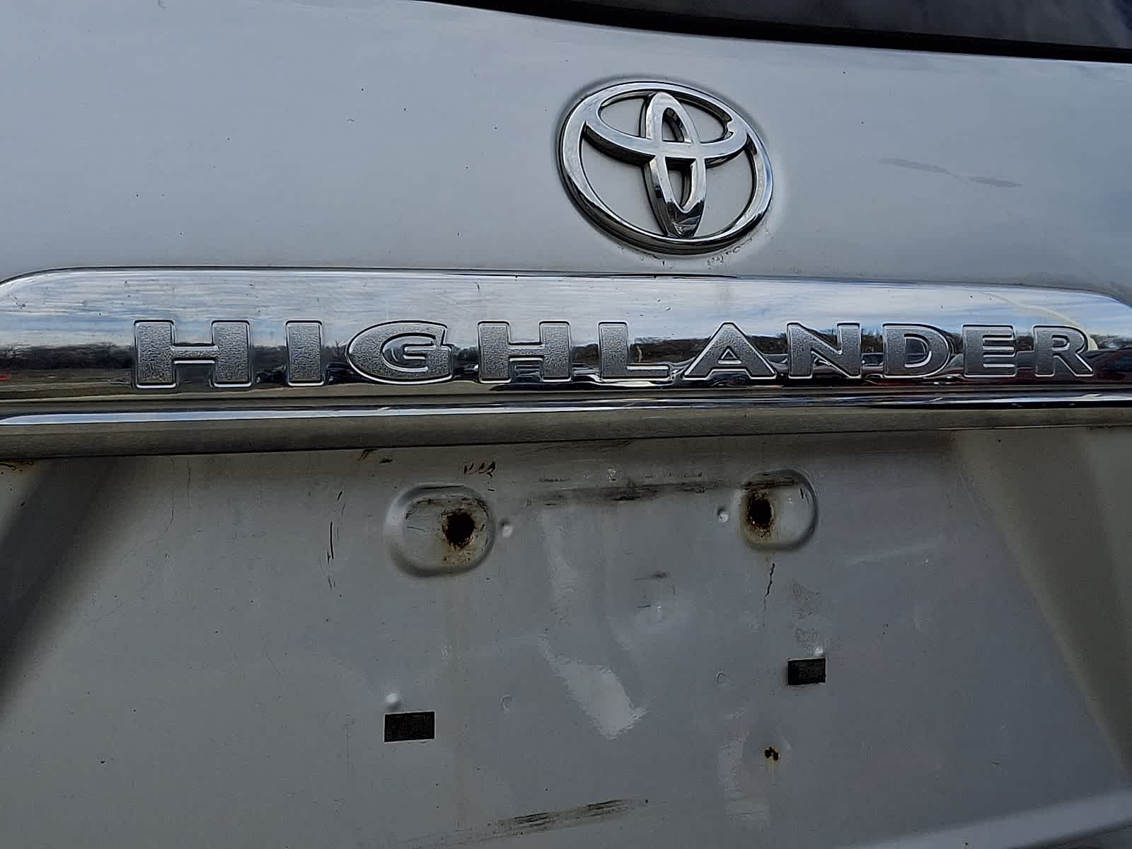 Thumbnail: 2013 Toyota Highlander - 31