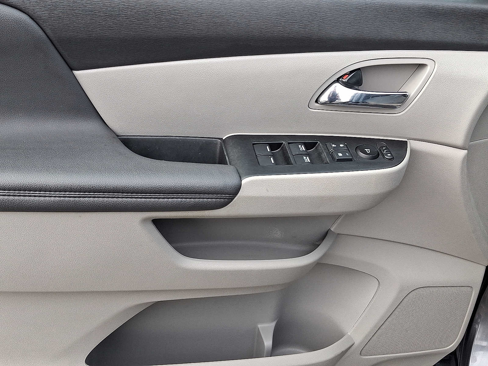 Thumbnail: 2016 Honda Odyssey - 15