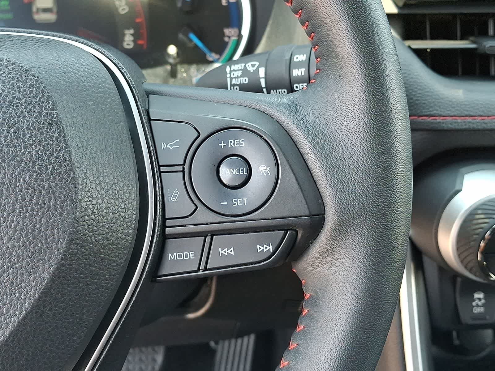 Thumbnail: 2021 Toyota RAV4 - 26