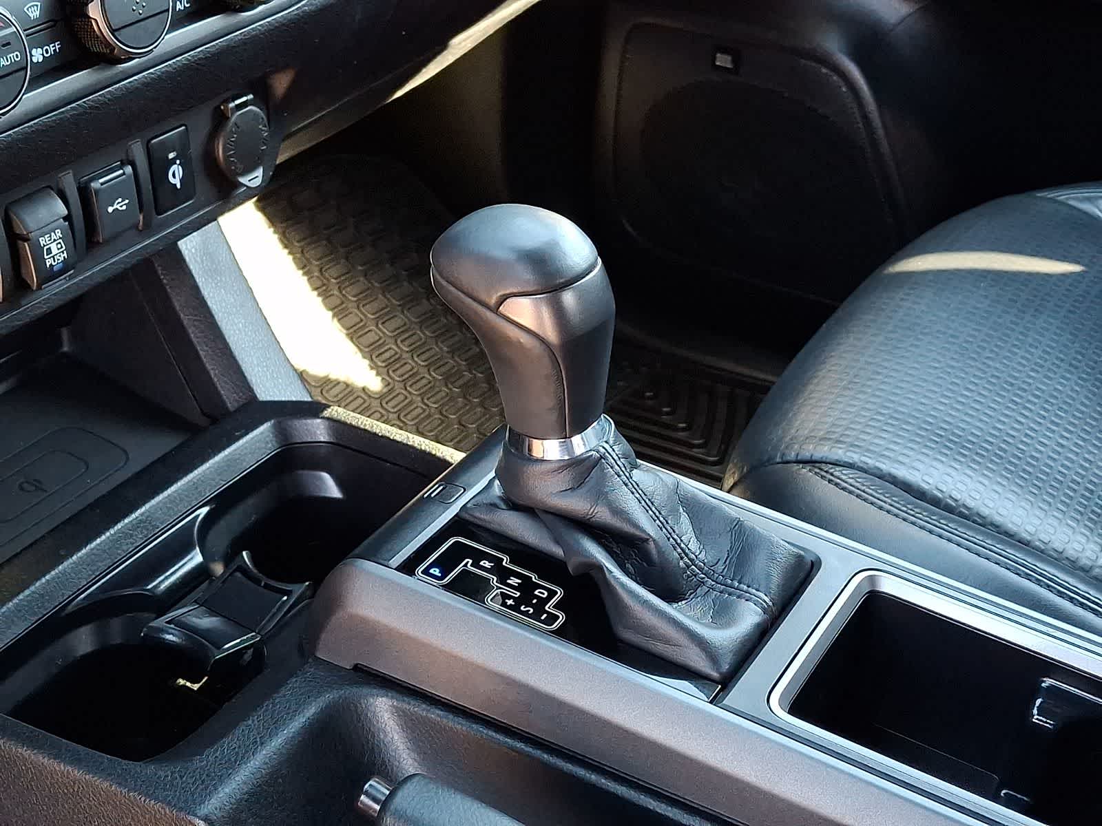 Thumbnail: 2021 Toyota Tacoma - 18