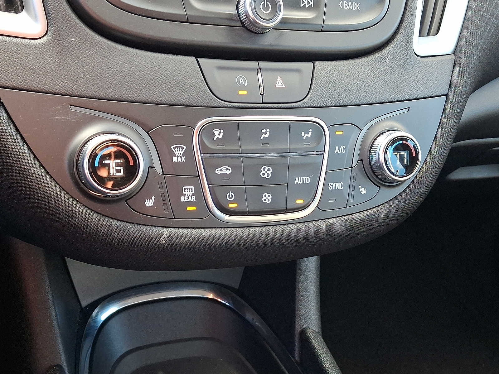 Thumbnail: 2024 Chevrolet Malibu - 16