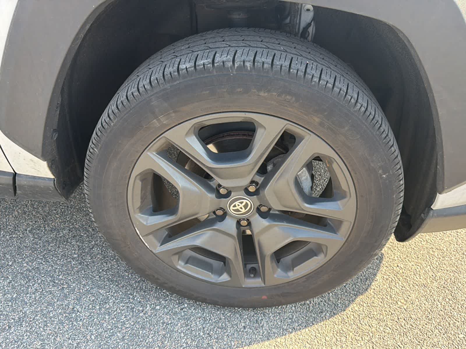 Thumbnail: 2024 Toyota RAV4 - 23