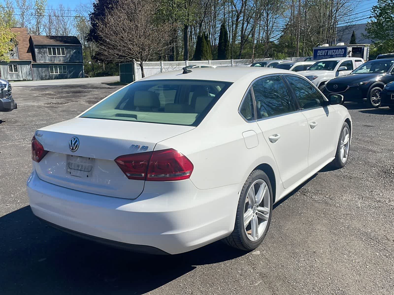 Thumbnail: 2014 Volkswagen Passat - 8