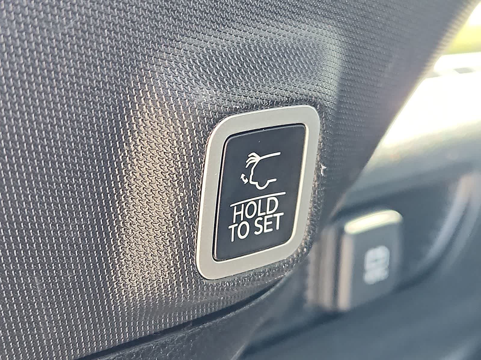 Thumbnail: 2023 Jeep Grand Cherokee - 25