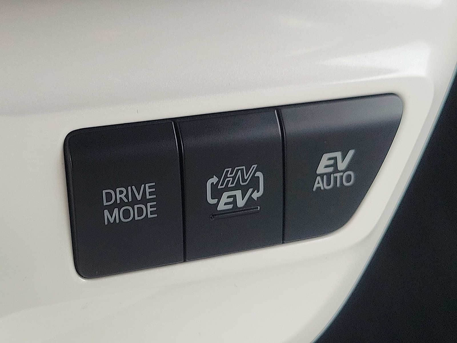 Thumbnail: 2018 Toyota Prius Prime - 27