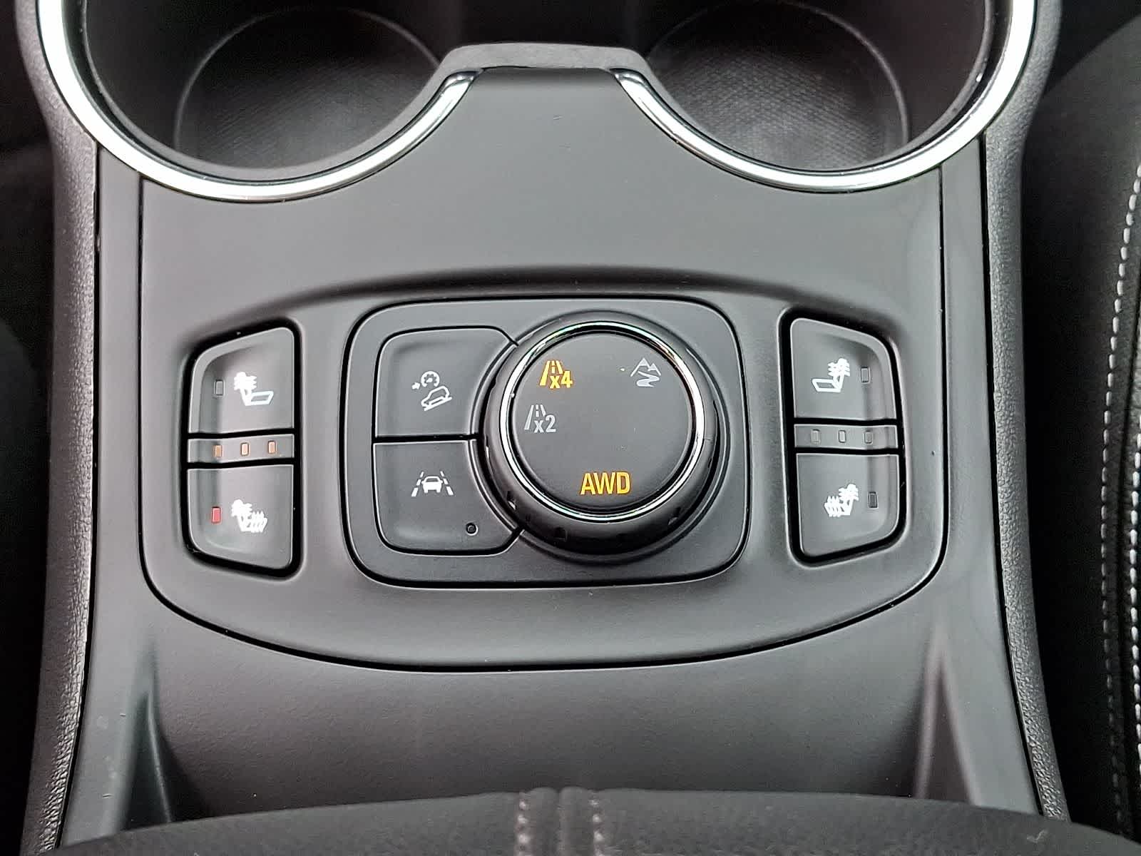 Thumbnail: 2024 GMC Terrain - 28