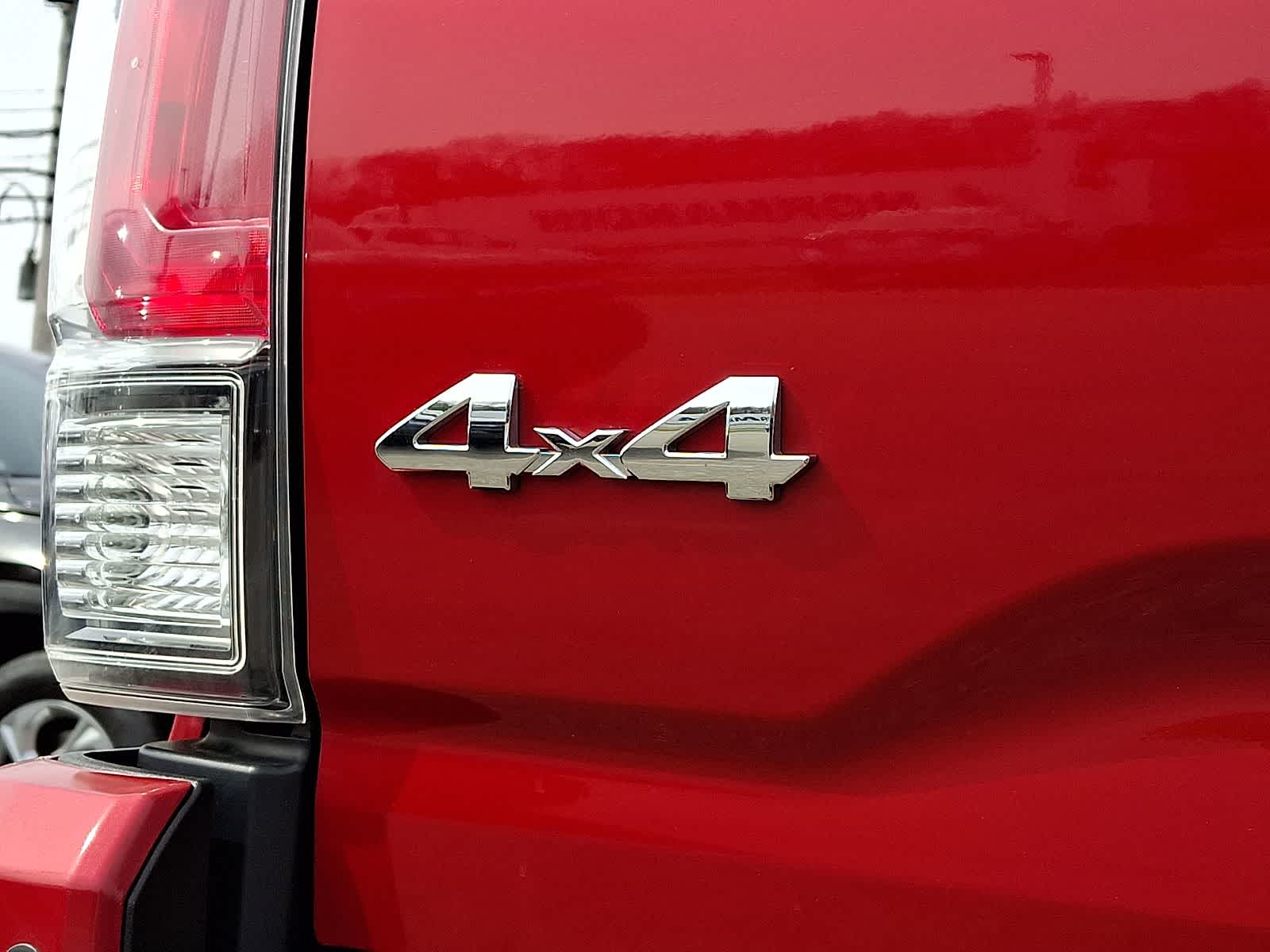 Thumbnail: 2023 Toyota Tacoma - 32