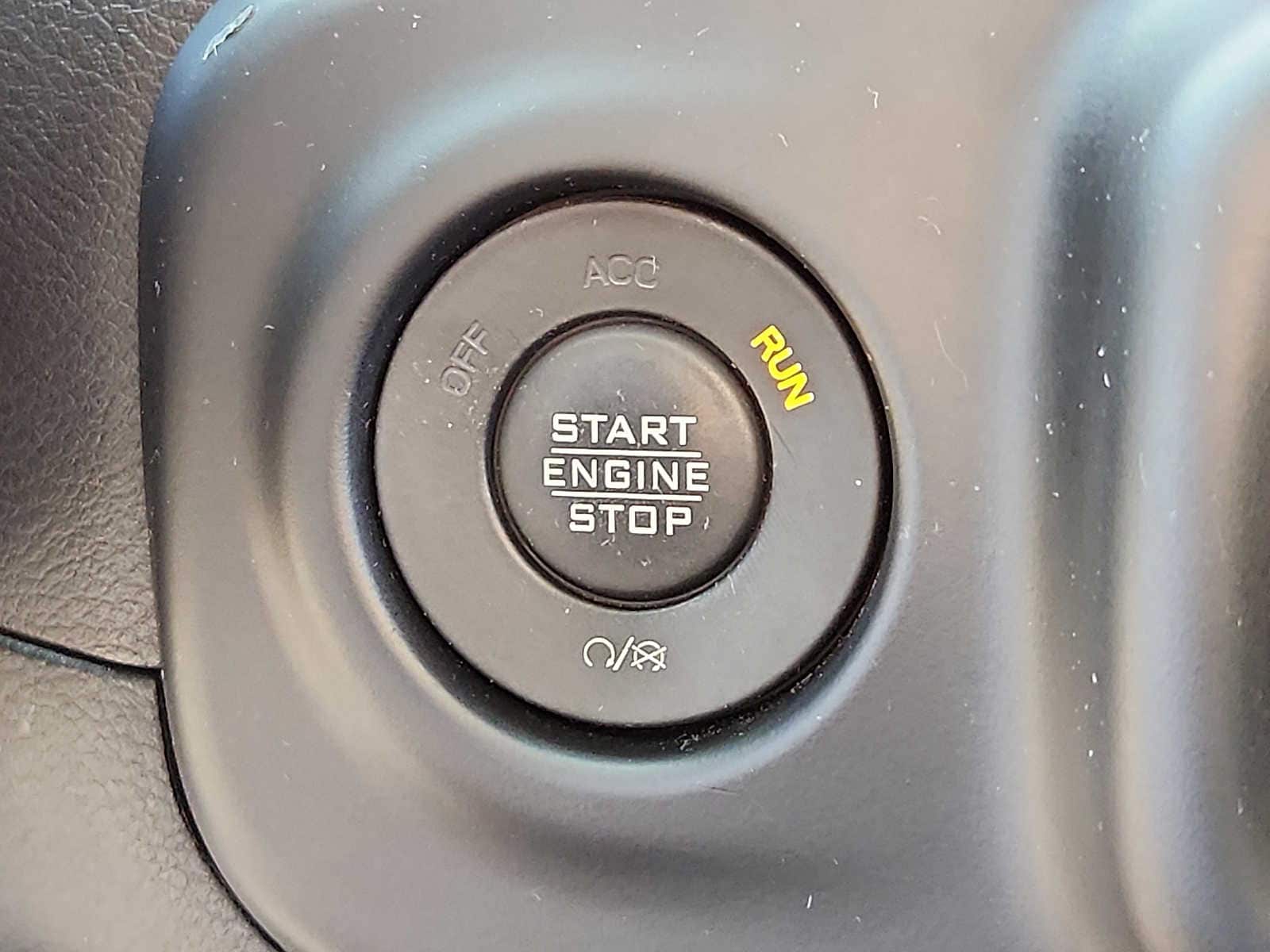 Thumbnail: 2023 Jeep Gladiator - 23