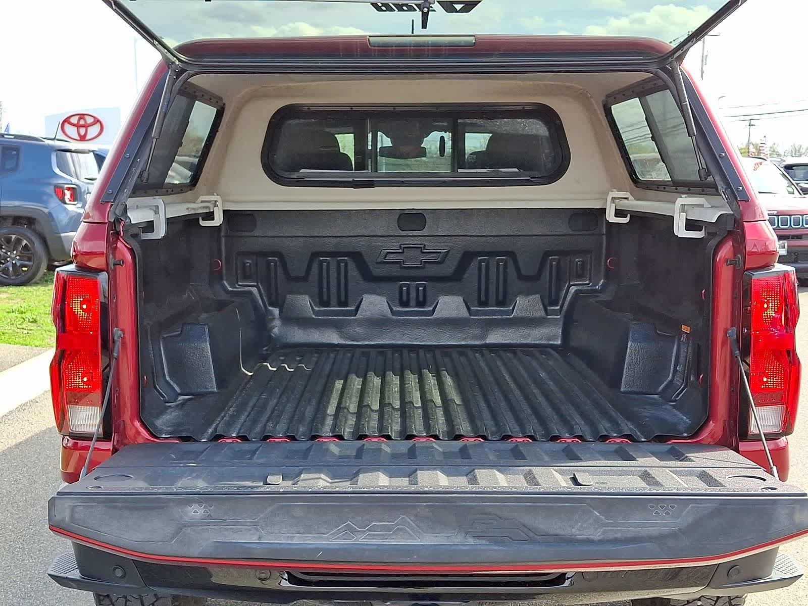 Thumbnail: 2024 Chevrolet Colorado - 27