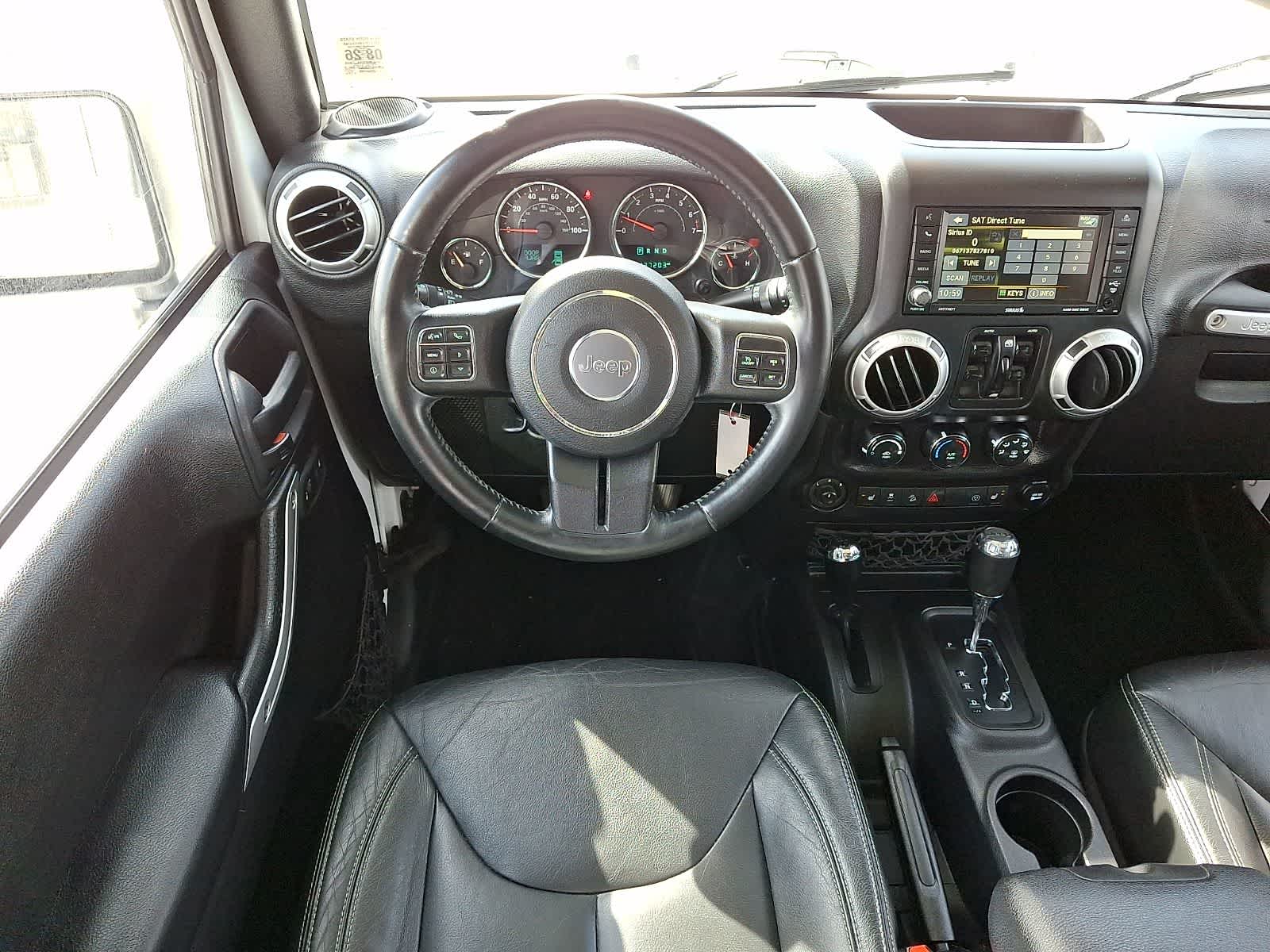 Thumbnail: 2015 Jeep Wrangler - 12