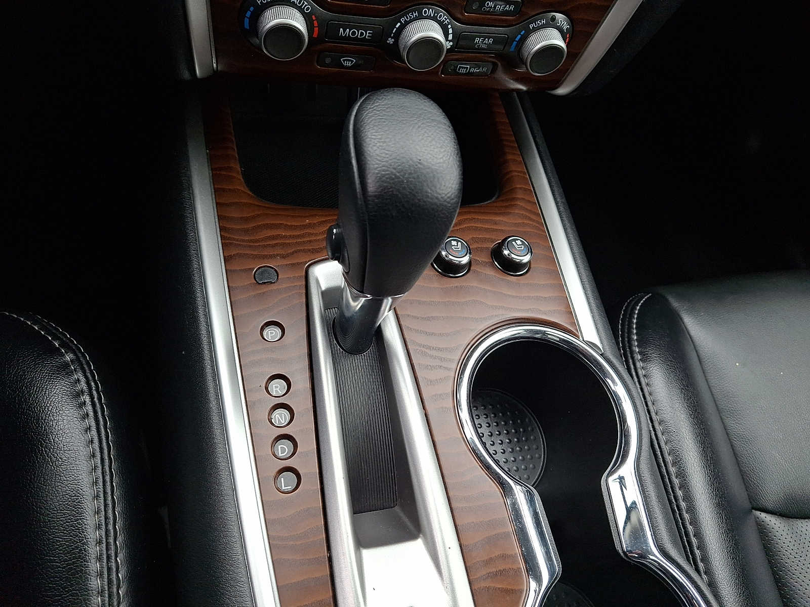 Thumbnail: 2020 Nissan Pathfinder - 18