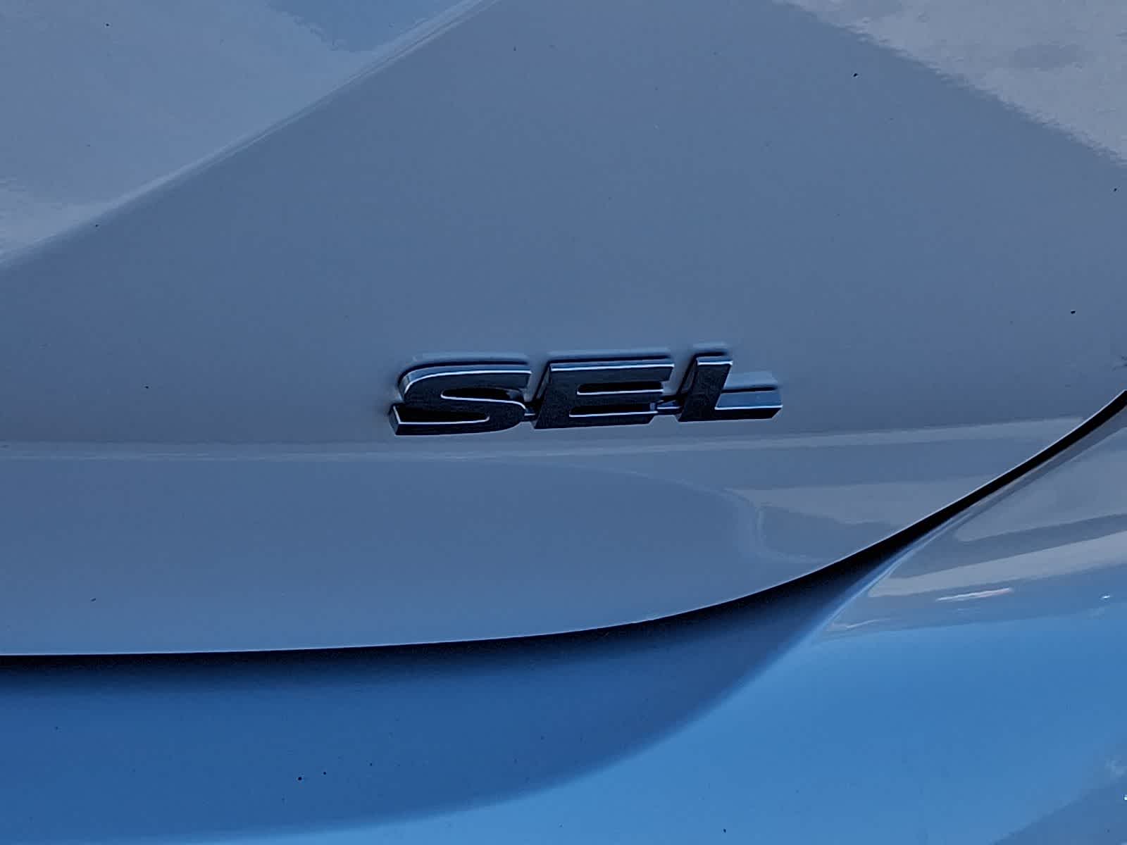 Thumbnail: 2024 Mitsubishi Outlander - 35