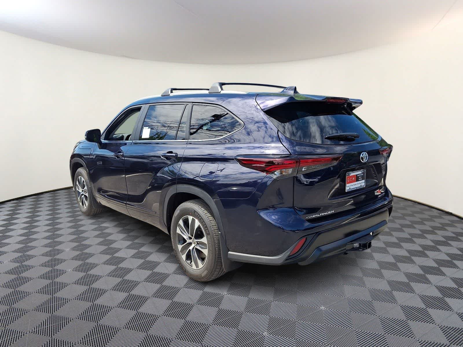 Thumbnail: 2026 Toyota Highlander - 6