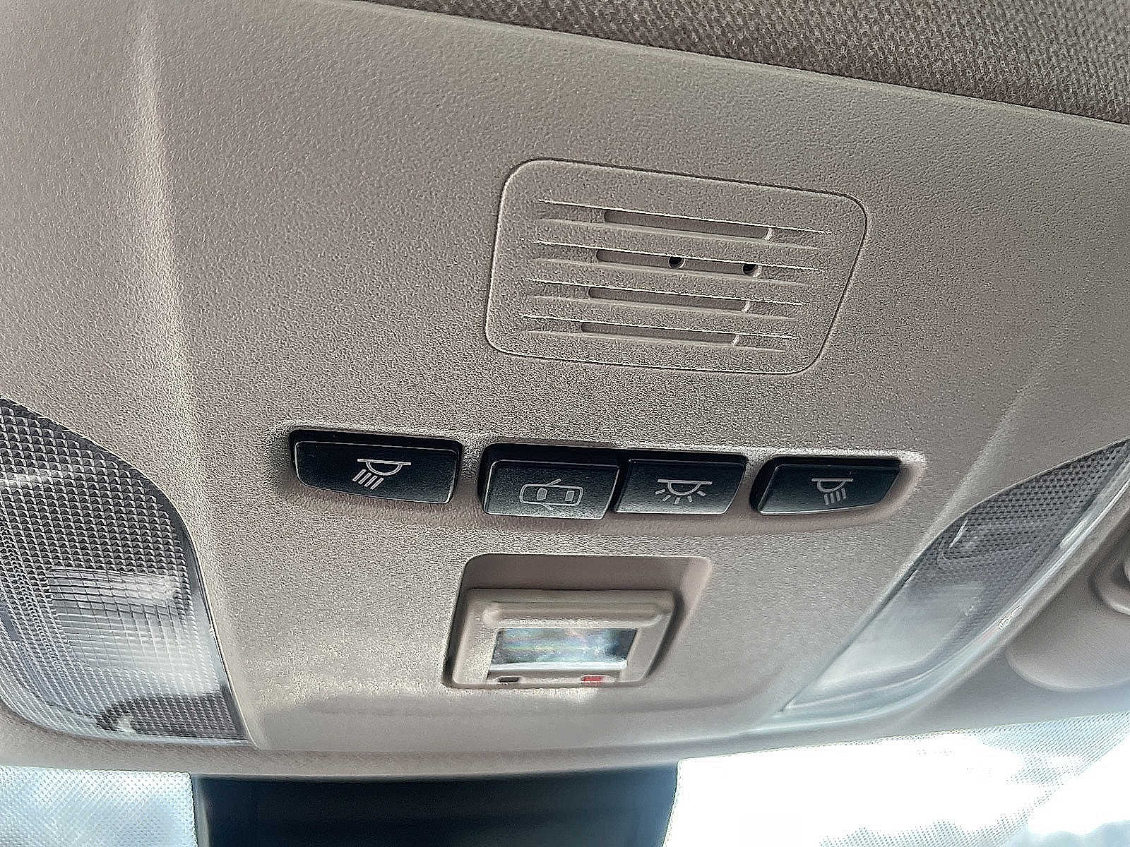 Thumbnail: 2021 Toyota Corolla - 28