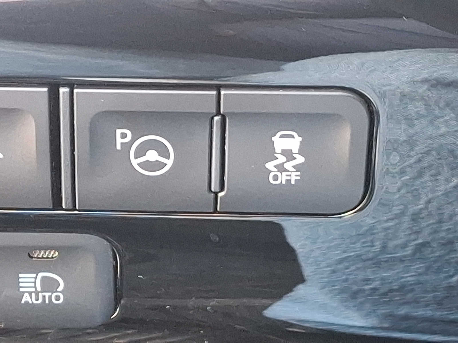 Thumbnail: 2017 Toyota Prius Prime - 25