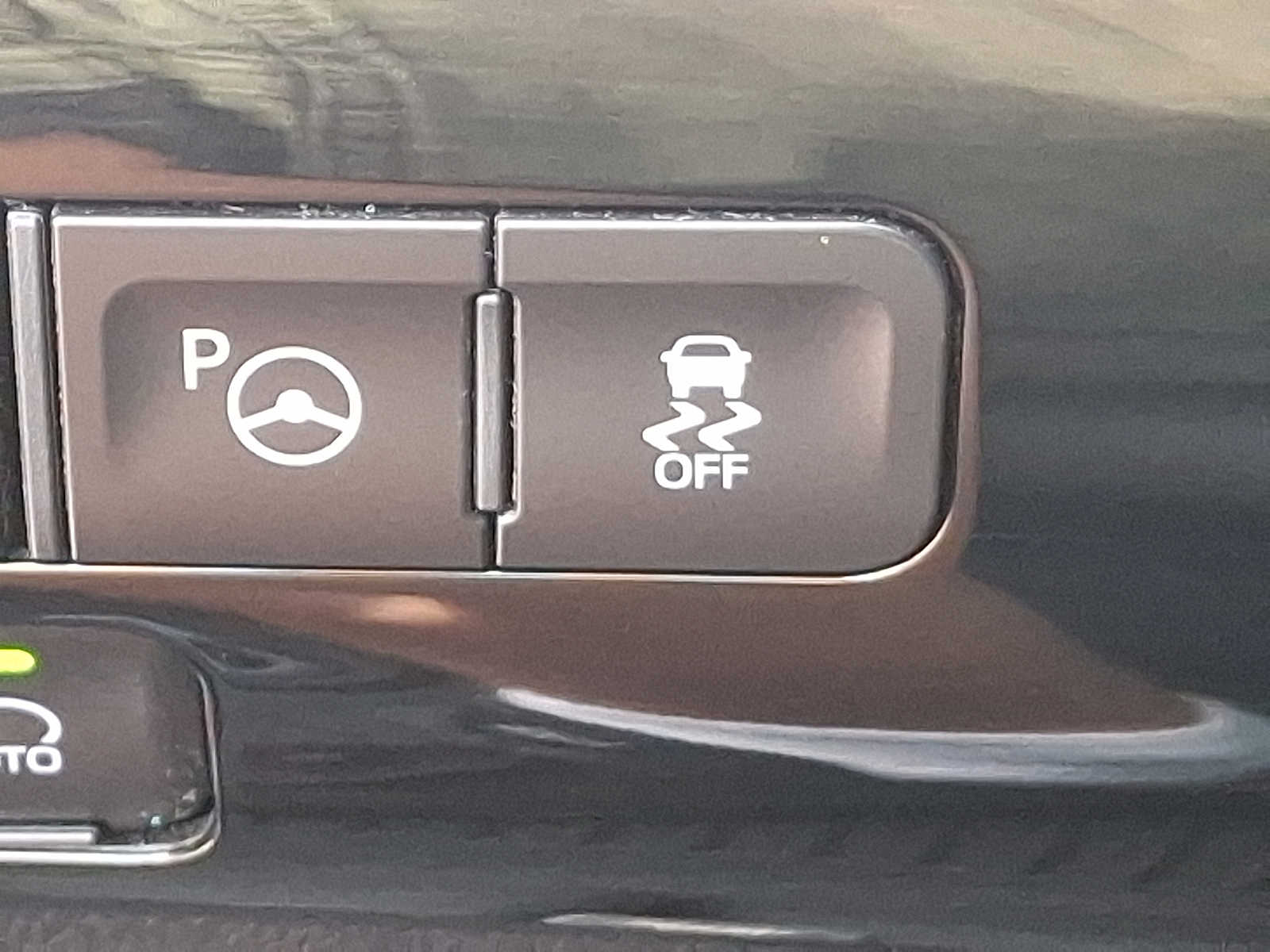 Thumbnail: 2022 Toyota Prius - 22