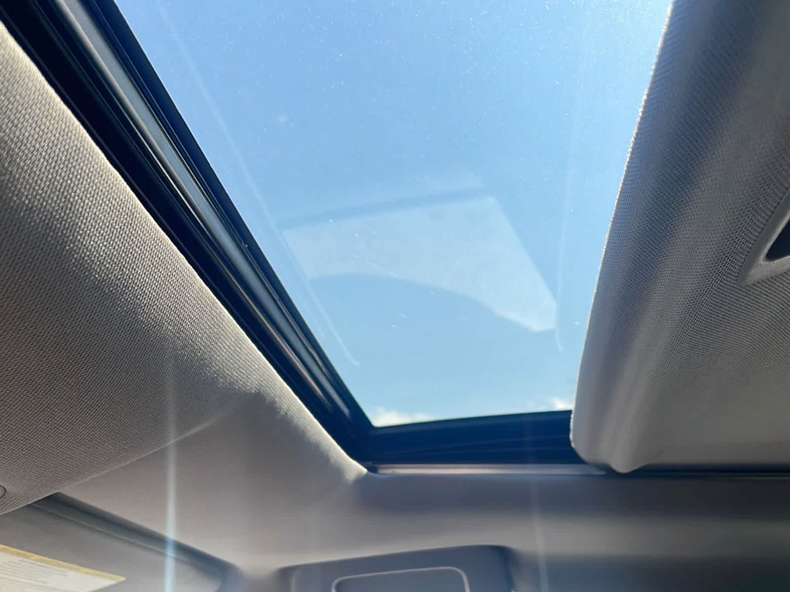 Thumbnail: 2019 Toyota Highlander - 21