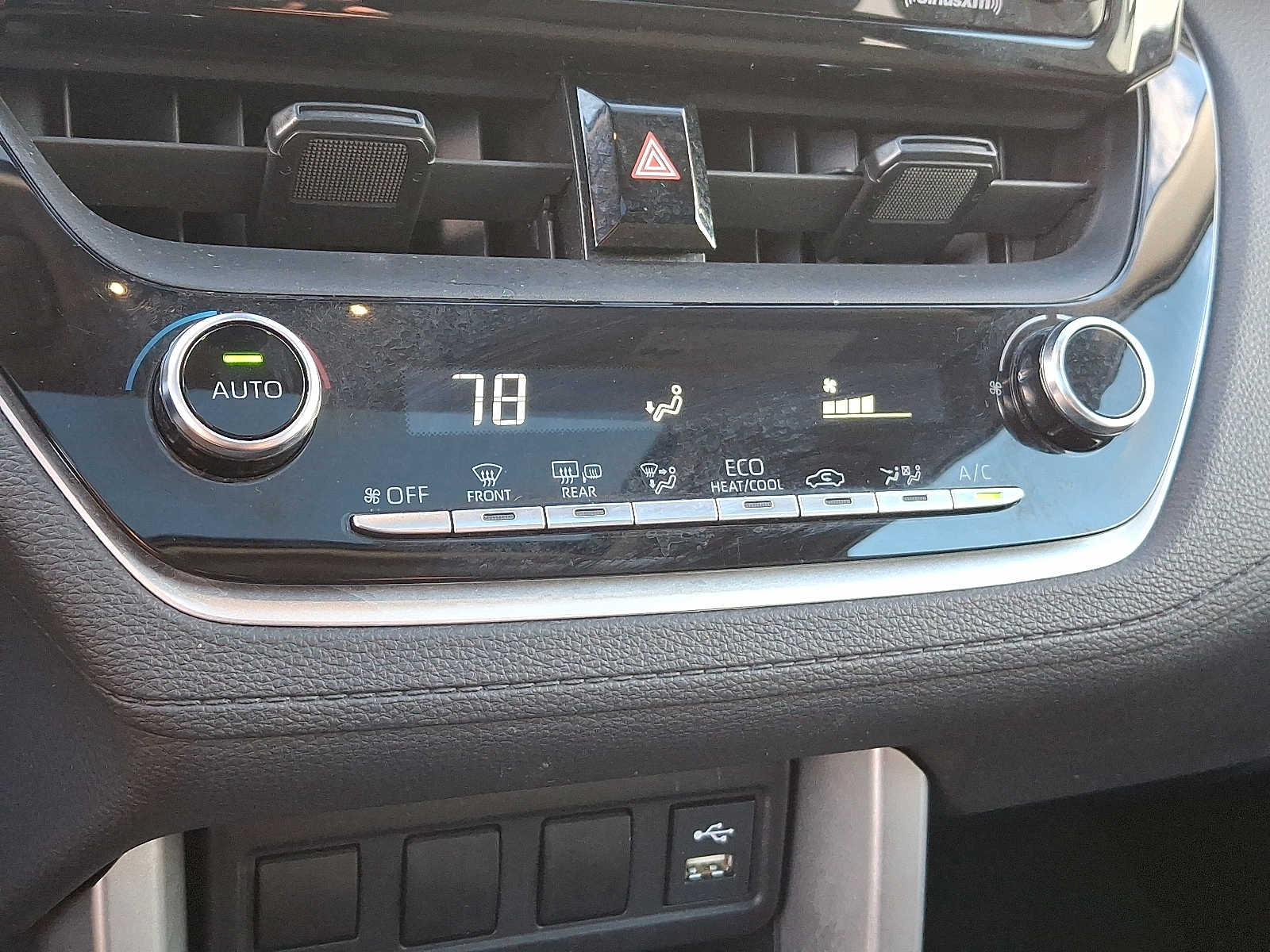 Thumbnail: 2022 Toyota Corolla Cross - 19