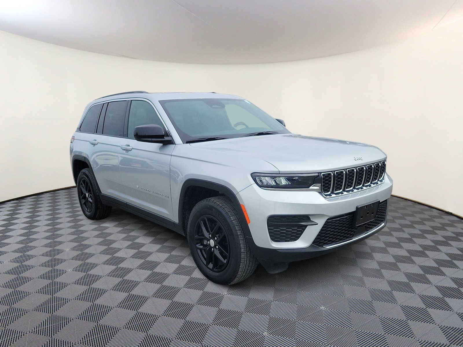 Thumbnail: 2025 Jeep Grand Cherokee - 4