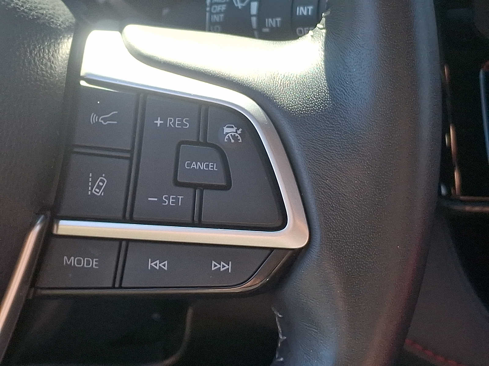 Thumbnail: 2024 Toyota Highlander - 27