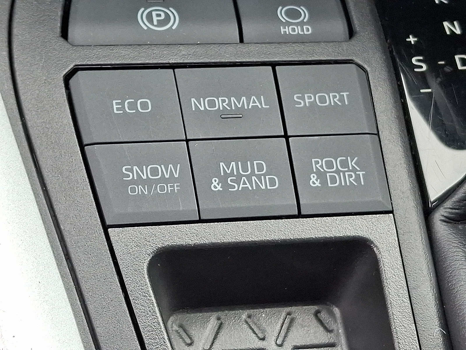 Thumbnail: 2023 Toyota RAV4 - 25