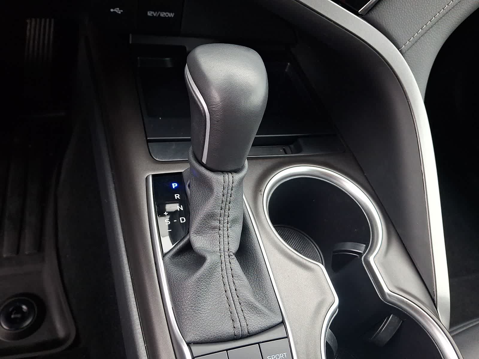 Thumbnail: 2024 Toyota Camry - 17