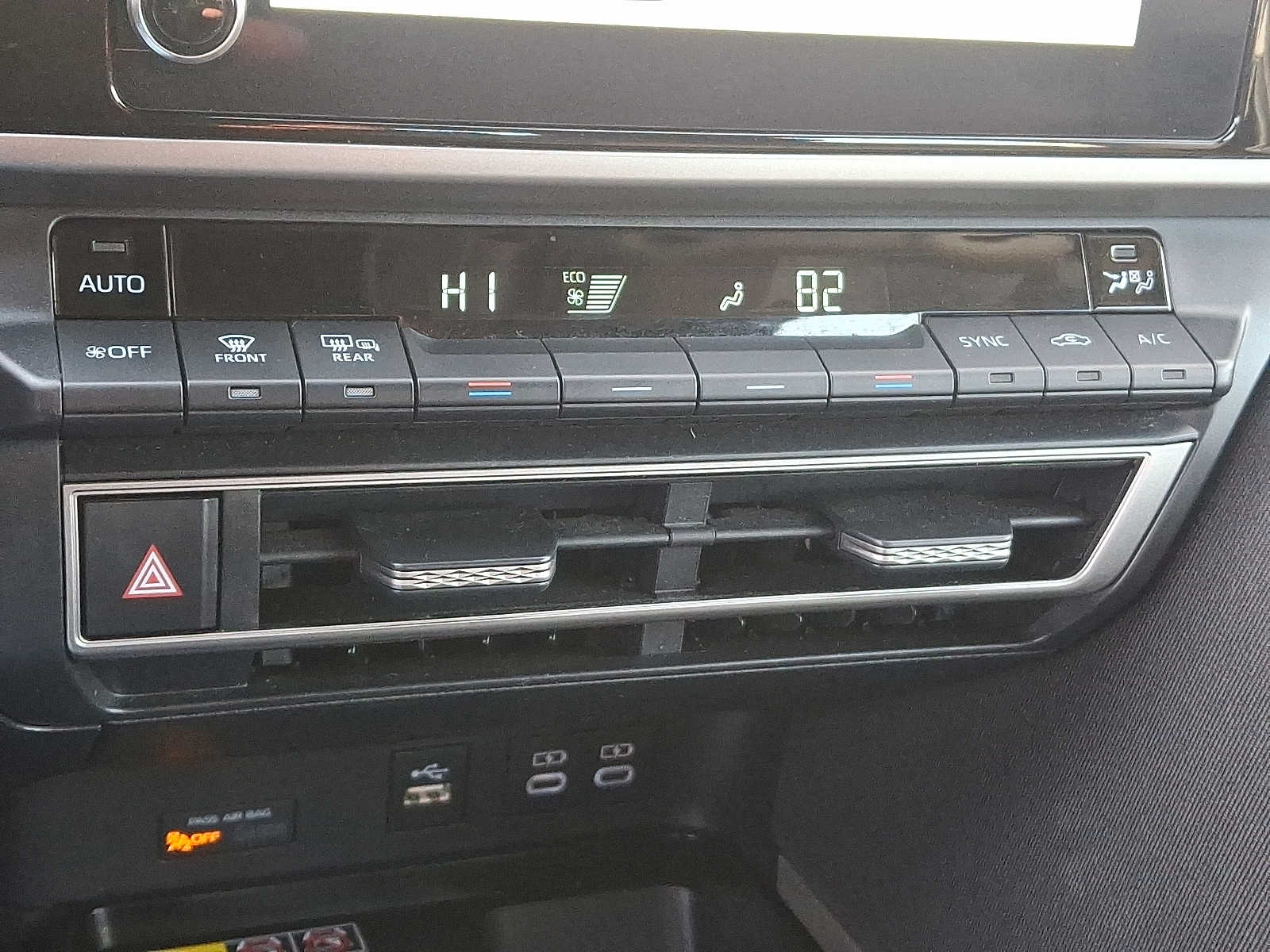 Thumbnail: 2025 Toyota Camry - 18