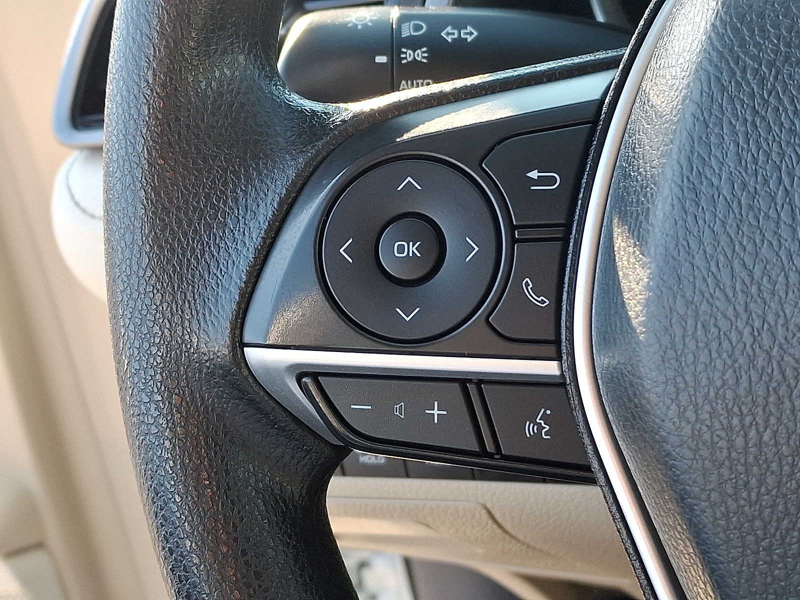 Thumbnail: 2023 Toyota Camry - 20