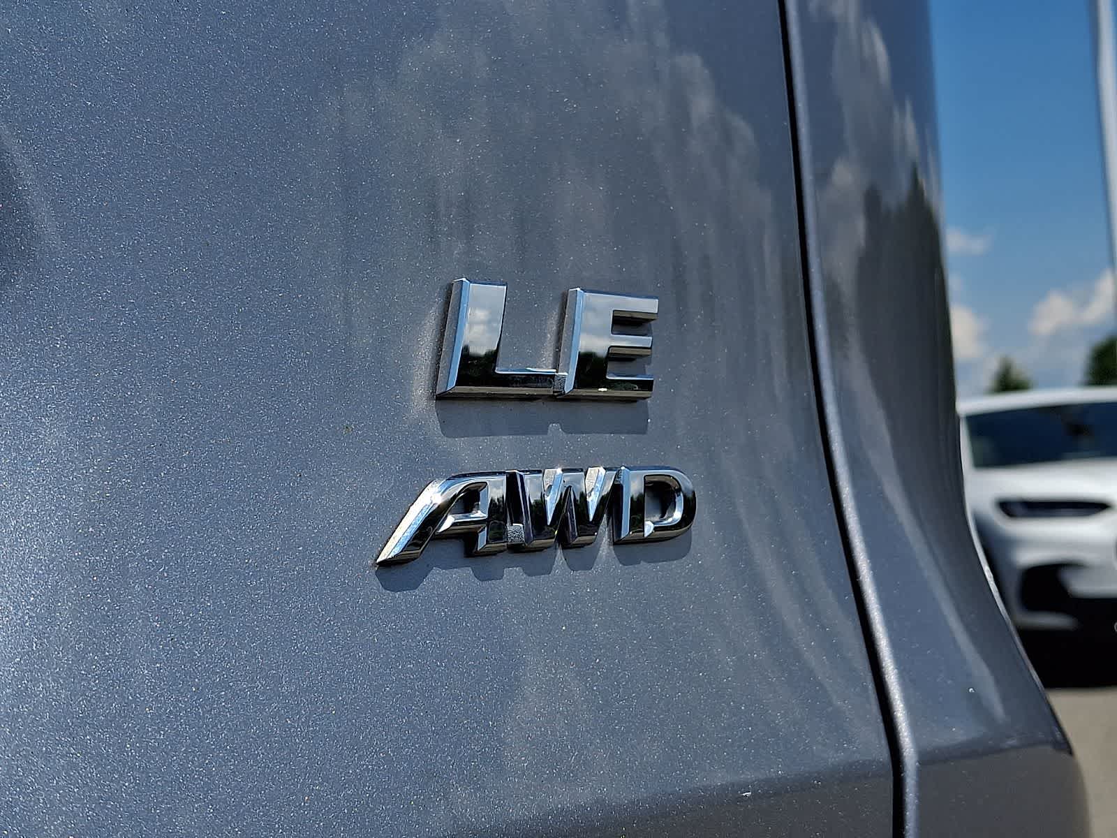 Thumbnail: 2023 Toyota RAV4 - 33