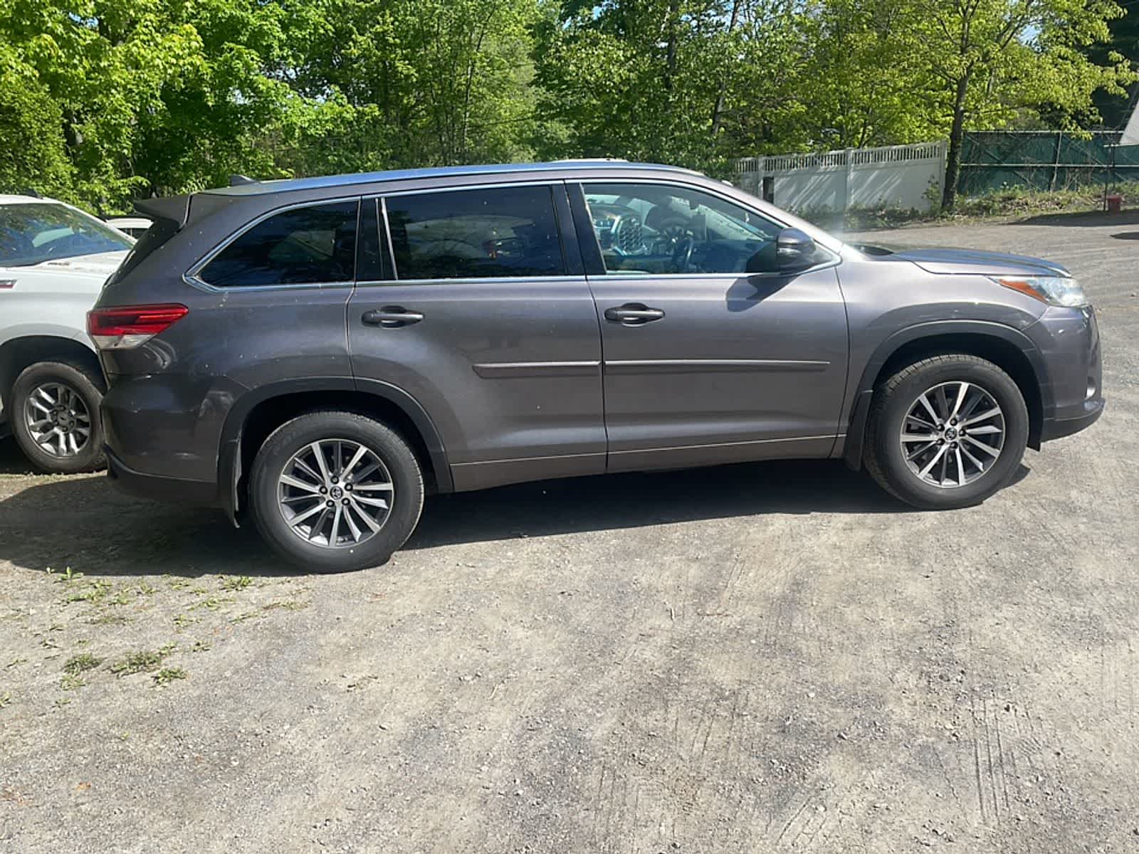 Thumbnail: 2017 Toyota Highlander - 11