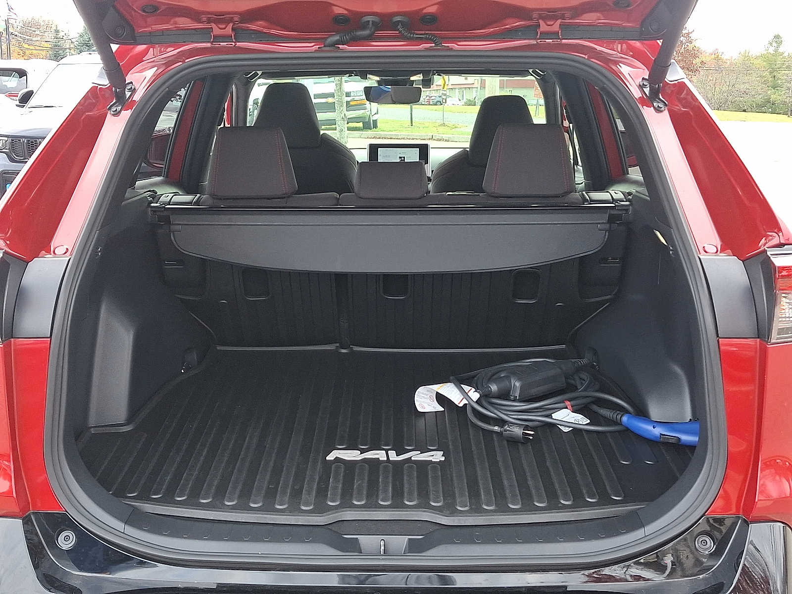 Thumbnail: 2024 Toyota RAV4 - 31