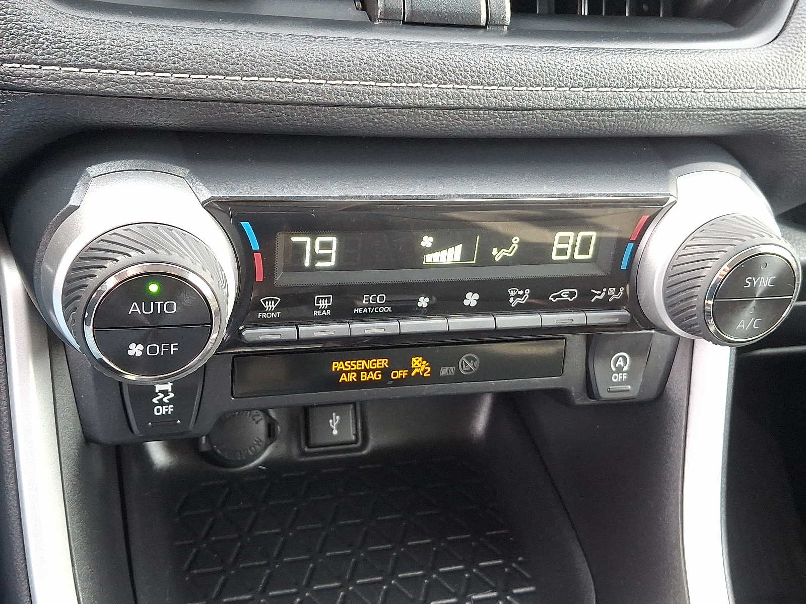 Thumbnail: 2020 Toyota RAV4 - 18