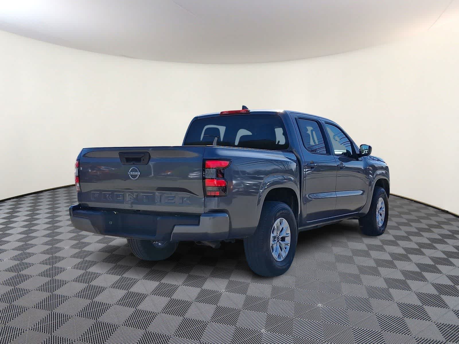 Thumbnail: 2024 Nissan Frontier - 5