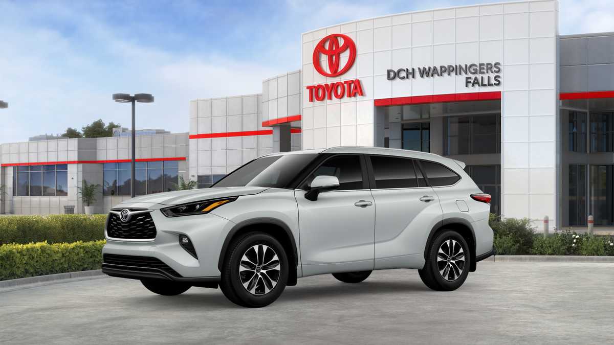 Thumbnail: 2026 Toyota Highlander - 25