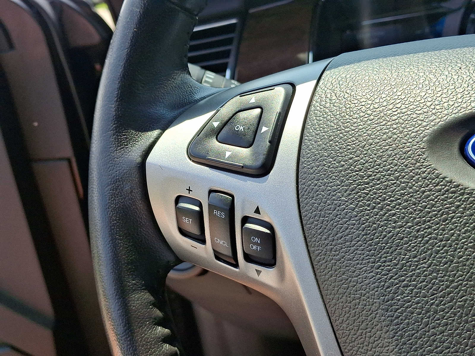 Thumbnail: 2016 Ford Taurus - 22