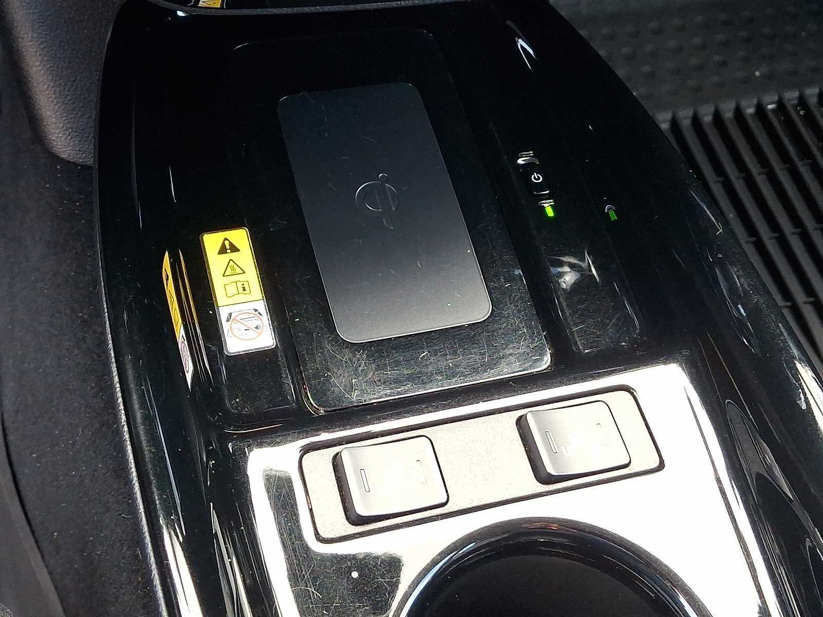 Thumbnail: 2022 Toyota Prius Prime - 28