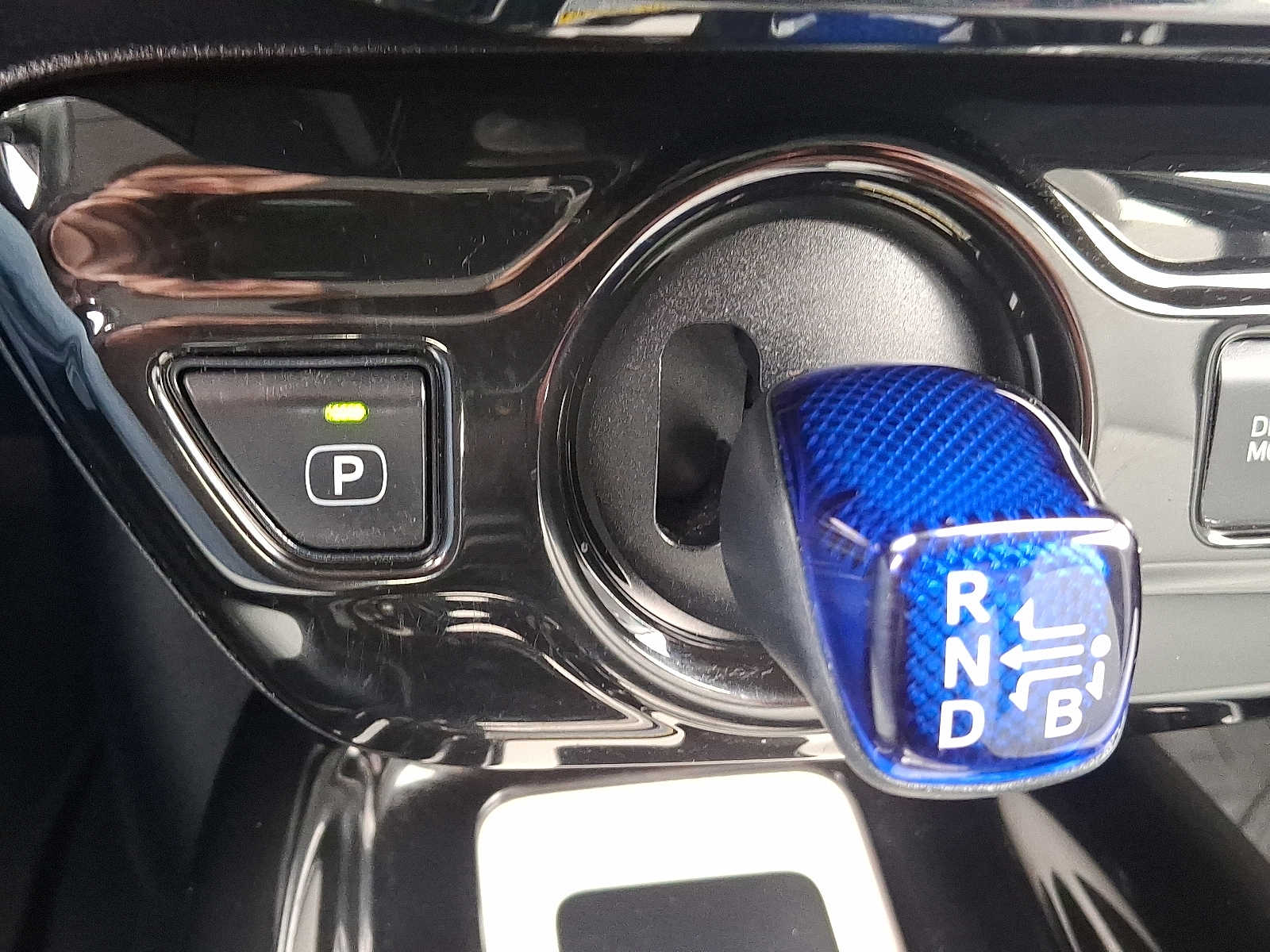 Thumbnail: 2017 Toyota Prius Prime - 16