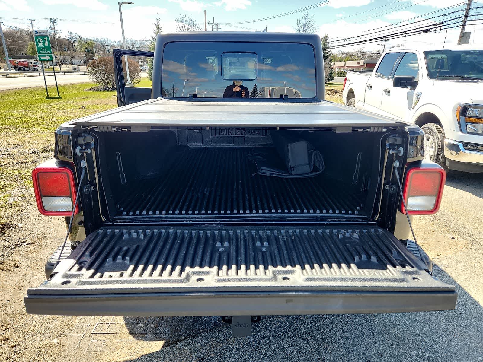 Thumbnail: 2023 Jeep Gladiator - 29