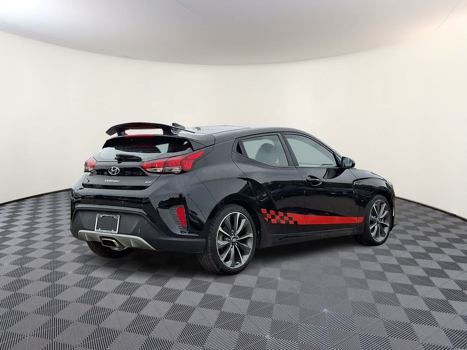 Thumbnail: 2019 Hyundai Veloster - 5